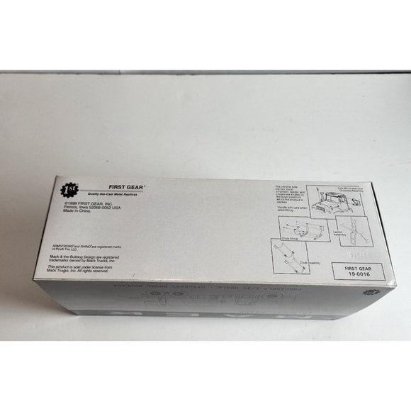 First Gear 1:34 Scale 19-0016 Mack R-Model Mixer Diecast NIB - Picture 7 of 16